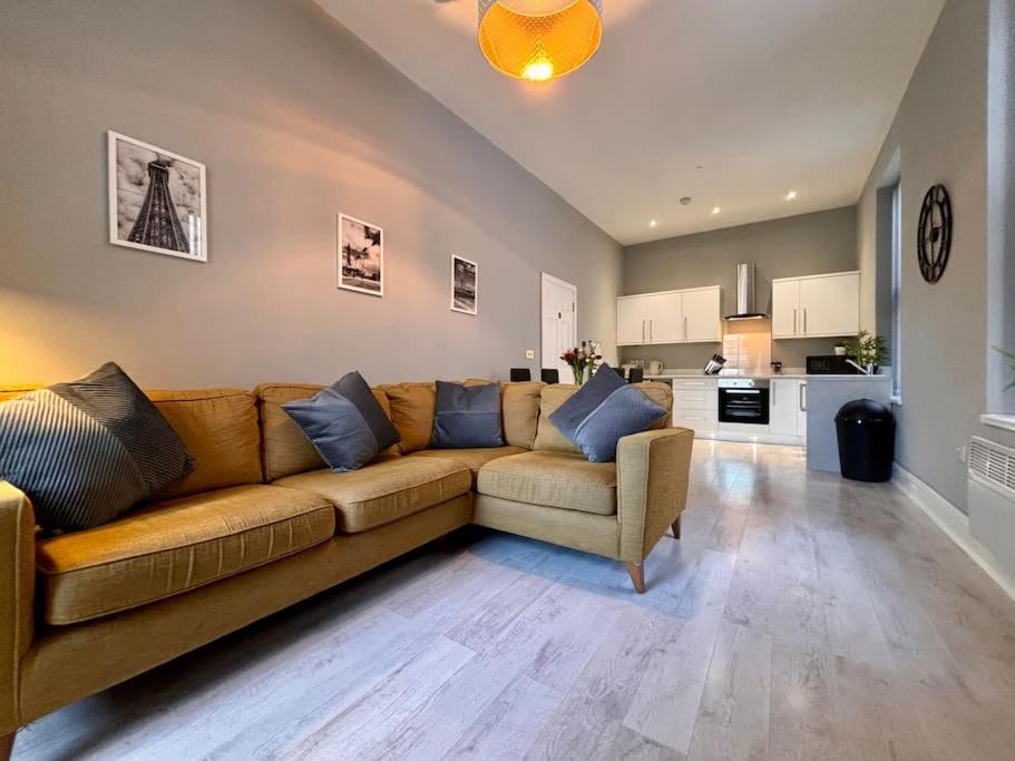 Teds Apartments-Town Centre-Apt1 블랙풀 외부 사진